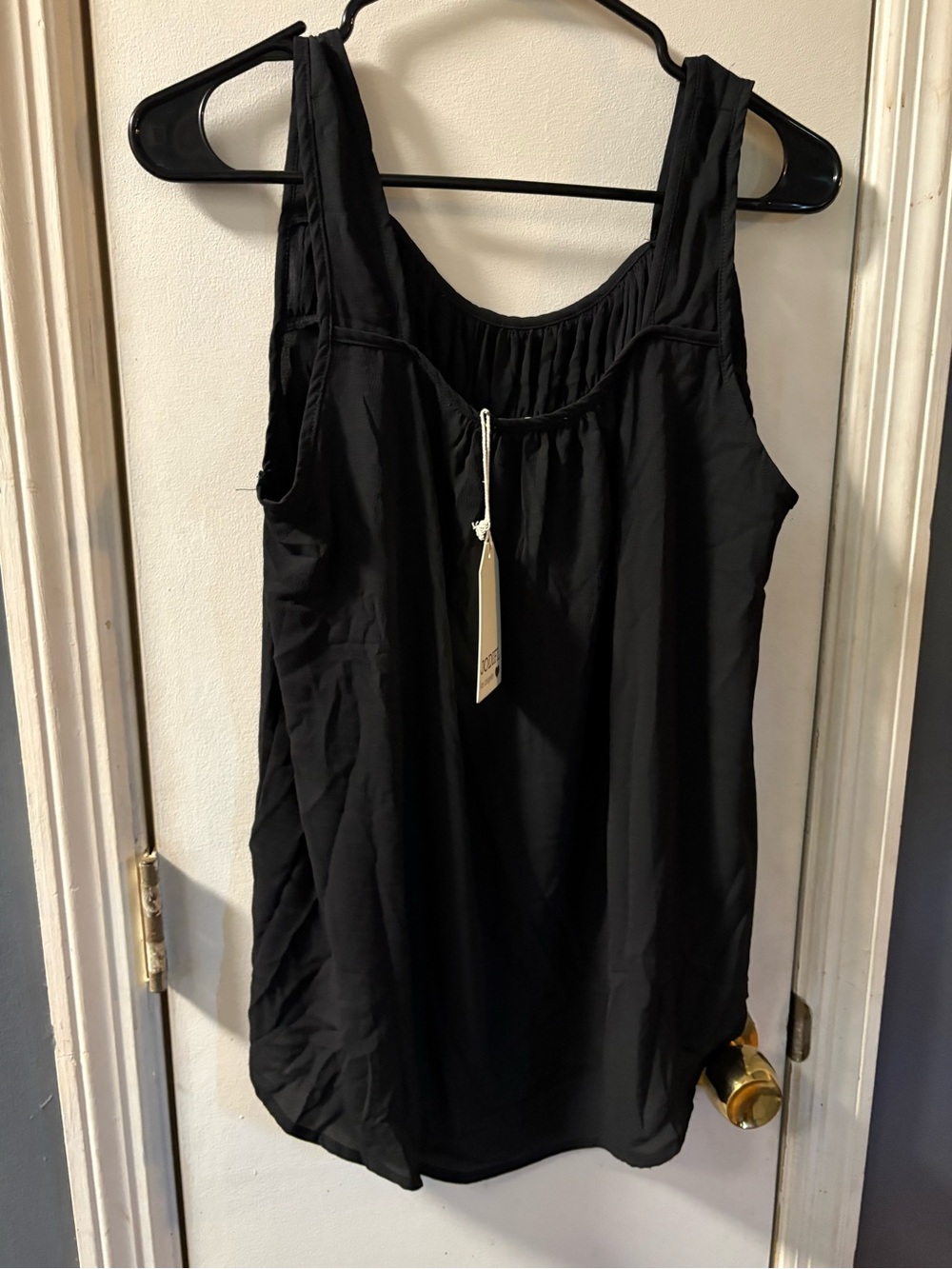 JODIFL Black Sleeveless Scoop-Neck Tank size small